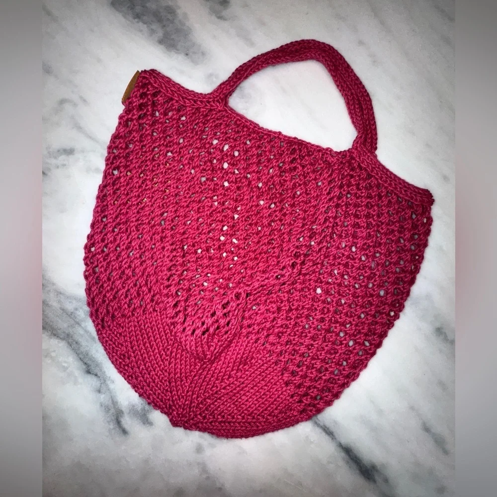 Hand Crotchet Market Bag NWT fuchsia pink Charlie Bear Knits - Picture 4 of 4